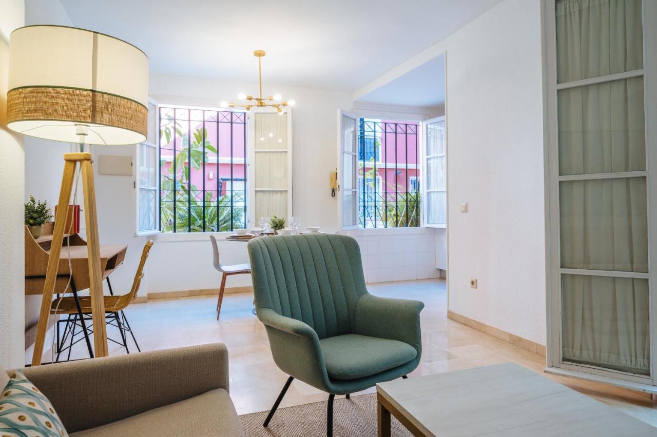 Lirio Suite Apartment - Private Parking Included Sevilla Dış mekan fotoğraf