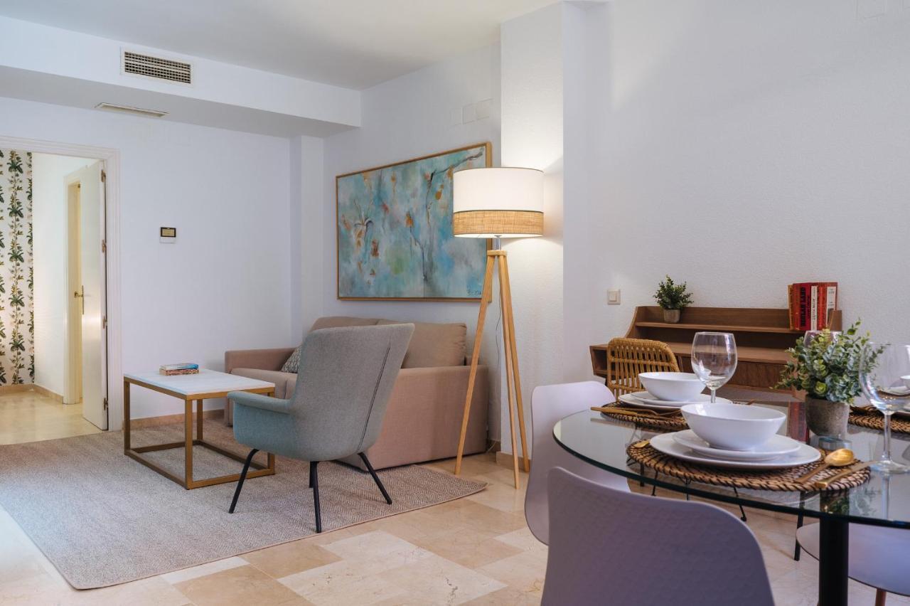 Lirio Suite Apartment - Private Parking Included Sevilla Dış mekan fotoğraf