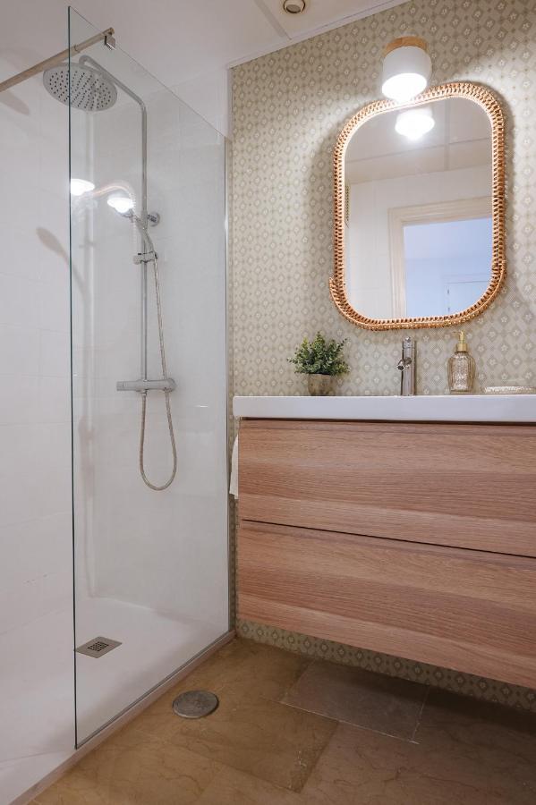 Lirio Suite Apartment - Private Parking Included Sevilla Dış mekan fotoğraf